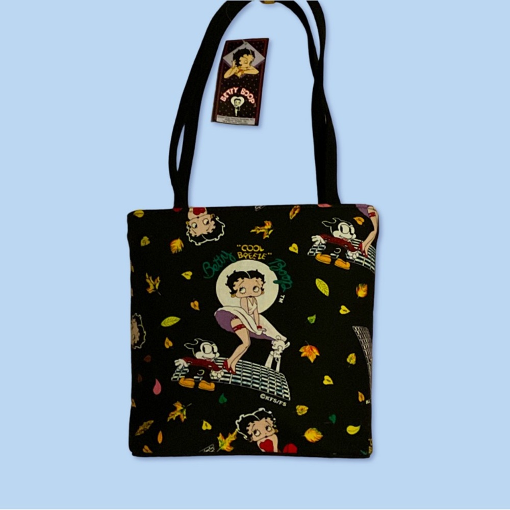 BETTY BOOP “Cool Breeze” Handbag